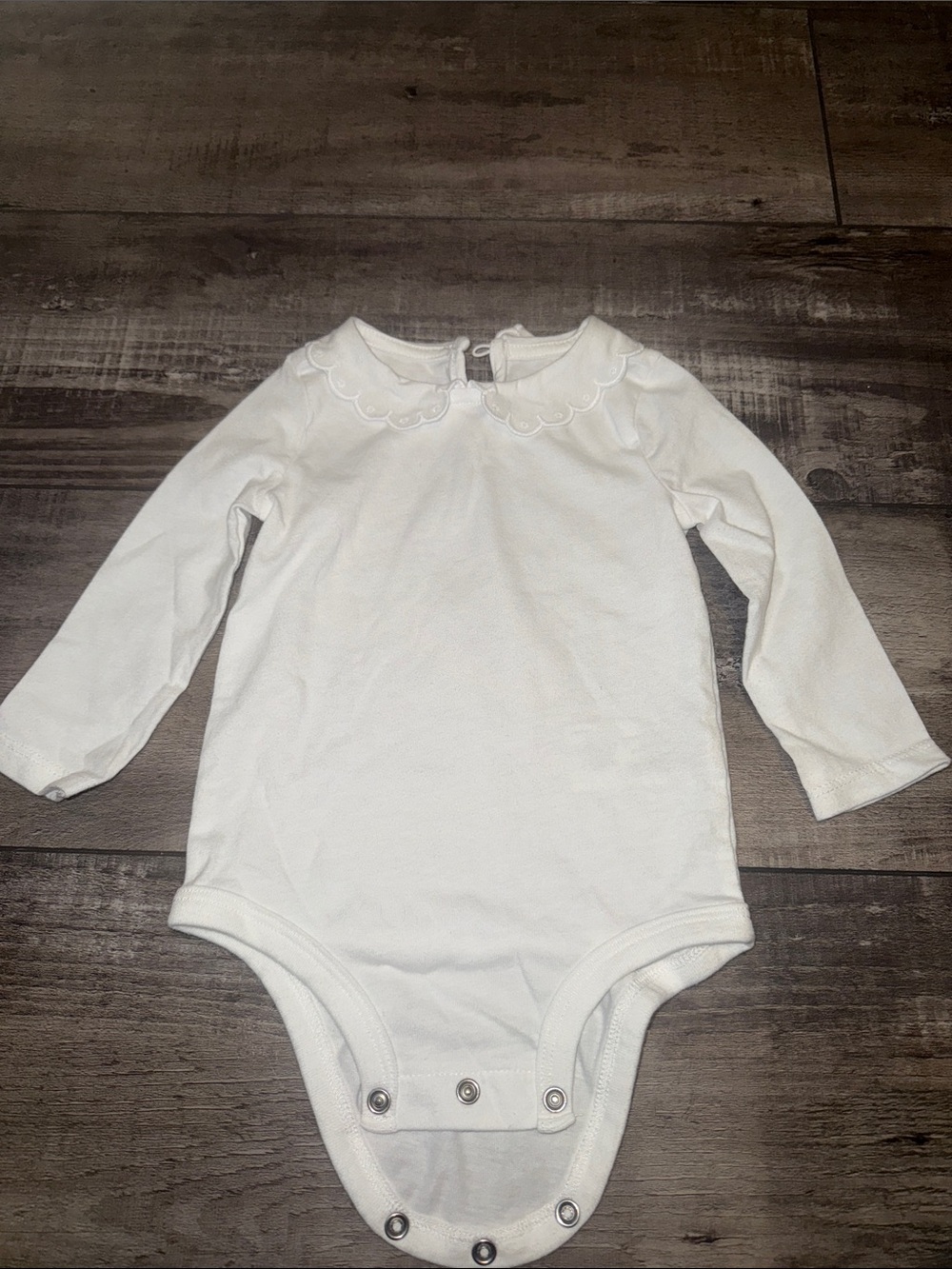 OshKosh B'gosh White Long-Sleeve Scalloped Collar One-Piece Bodysuit